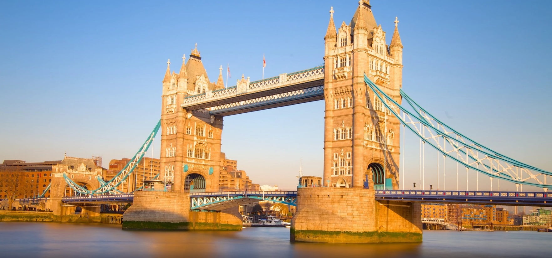 Tower Bridge in London – Stay Easy